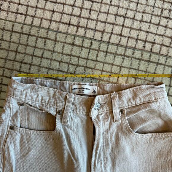 Abercrombie & Fitch The Loose High Rise Jeano - Picture 4 of 6